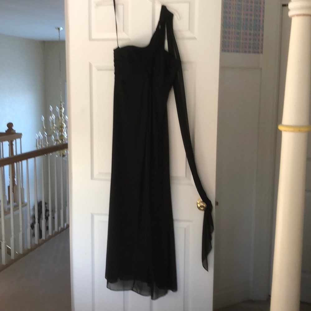 Long black one shoulder dress